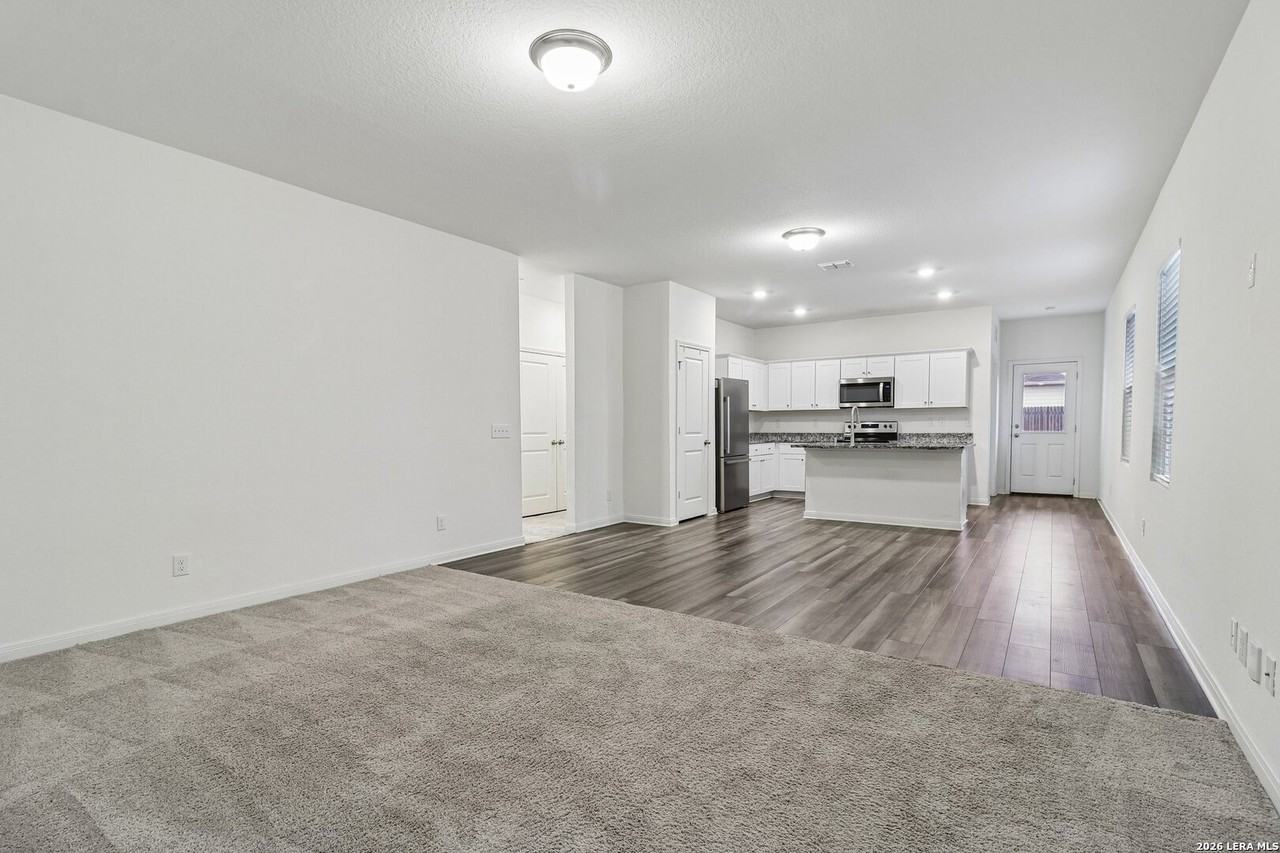 14374 Palm Rdg - Photo 7 of 35