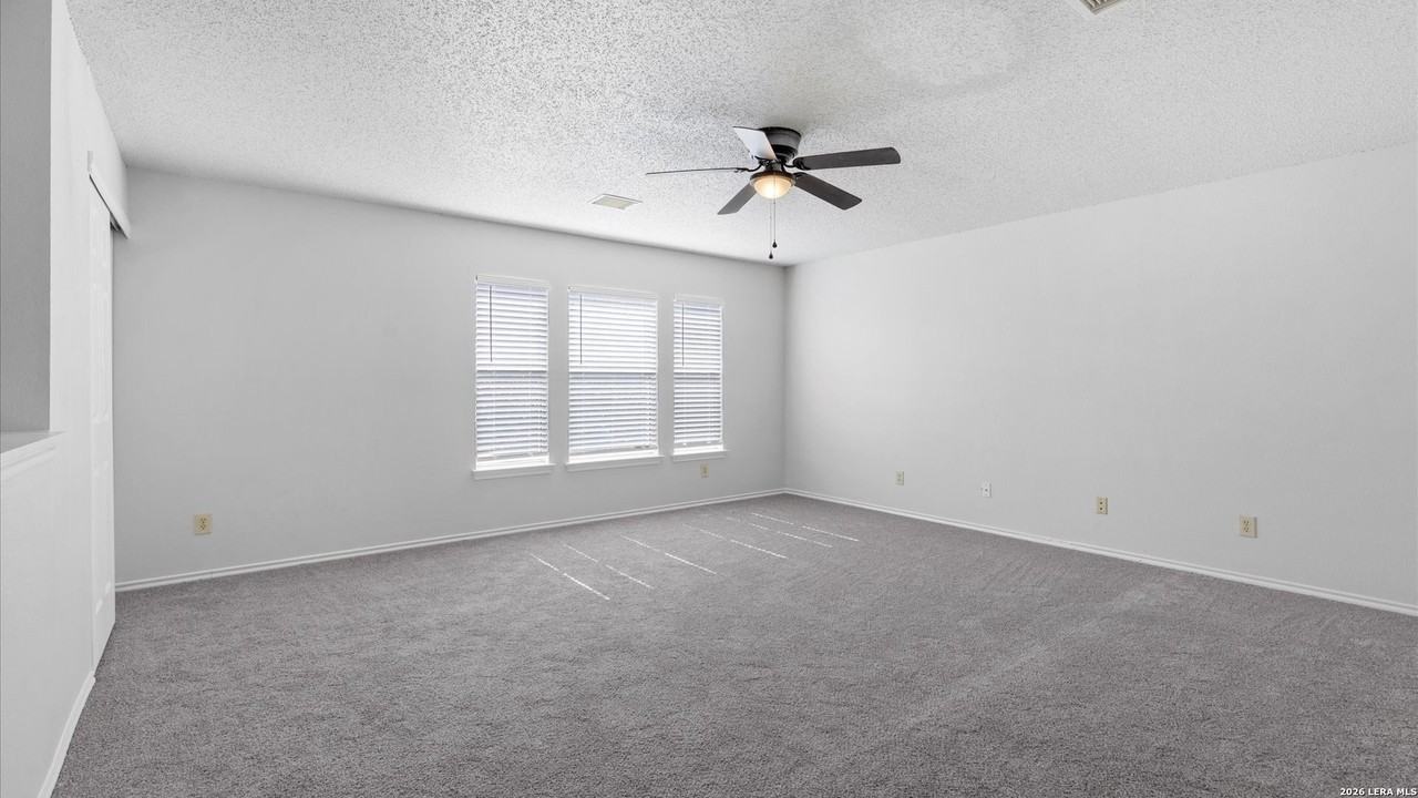 1021 Bridgemont Pl - Photo 6 of 13