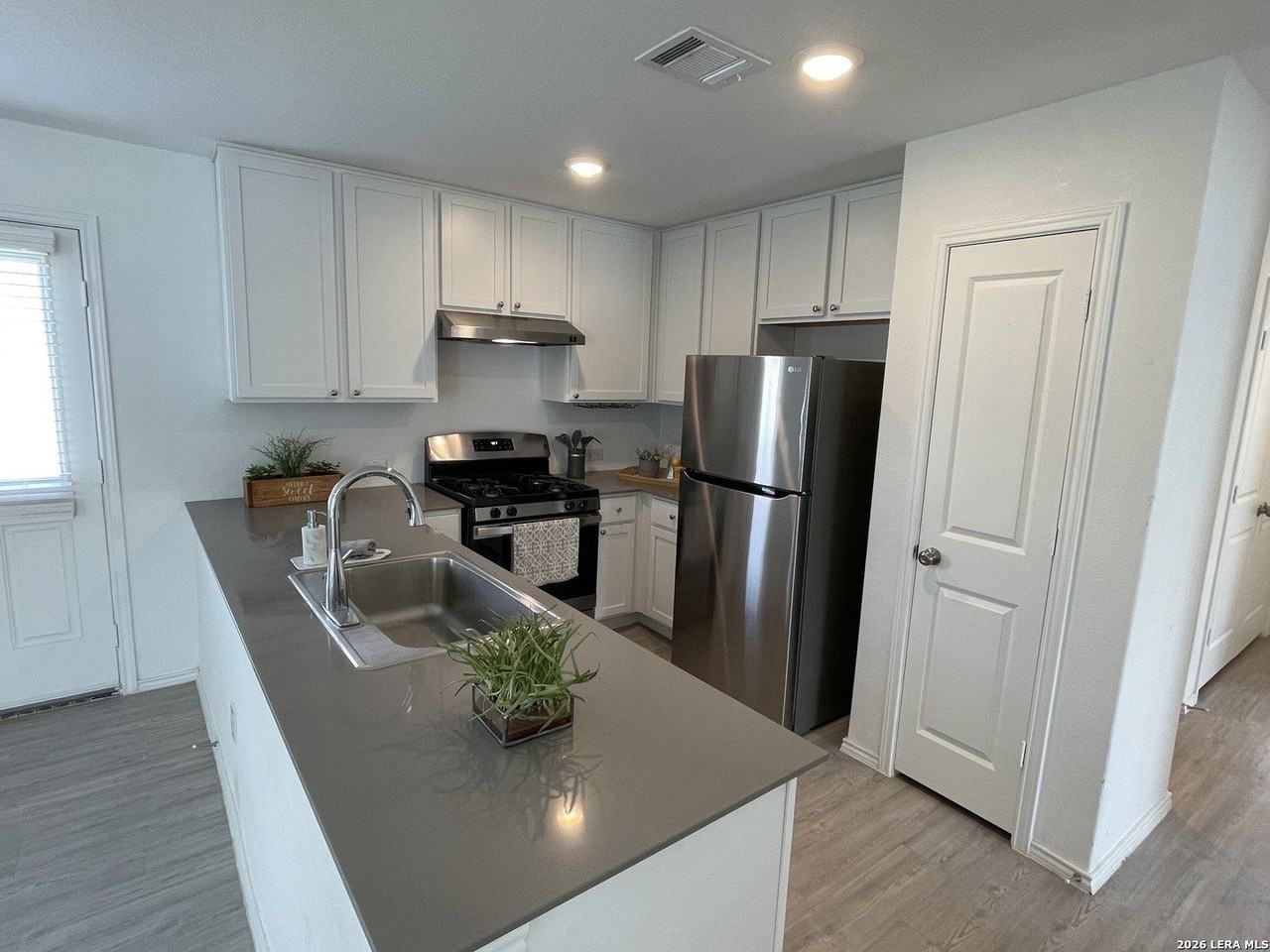 9226 Selene Pl - Photo 5 of 22