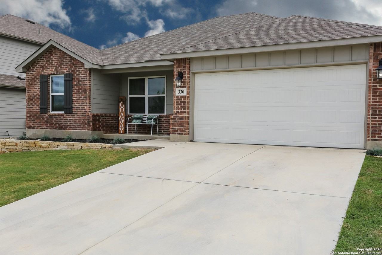 330 Franchi Way - Photo 2 of 17