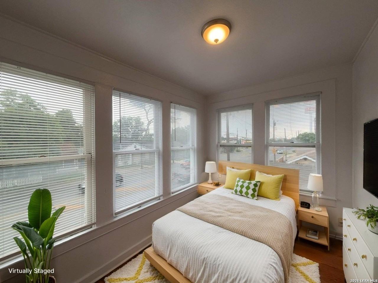 827 Steves Ave #3 - Photo 5 of 31