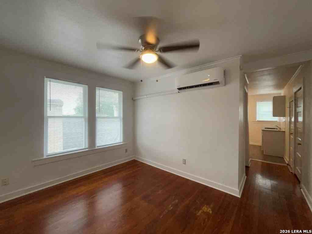 827 Steves Ave #3 - Photo 7 of 31