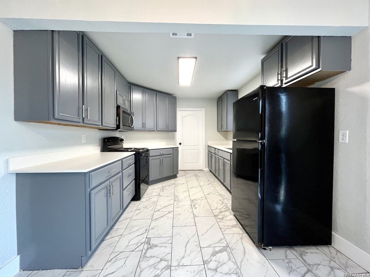 3710 Candleglenn - Photo 4 of 24
