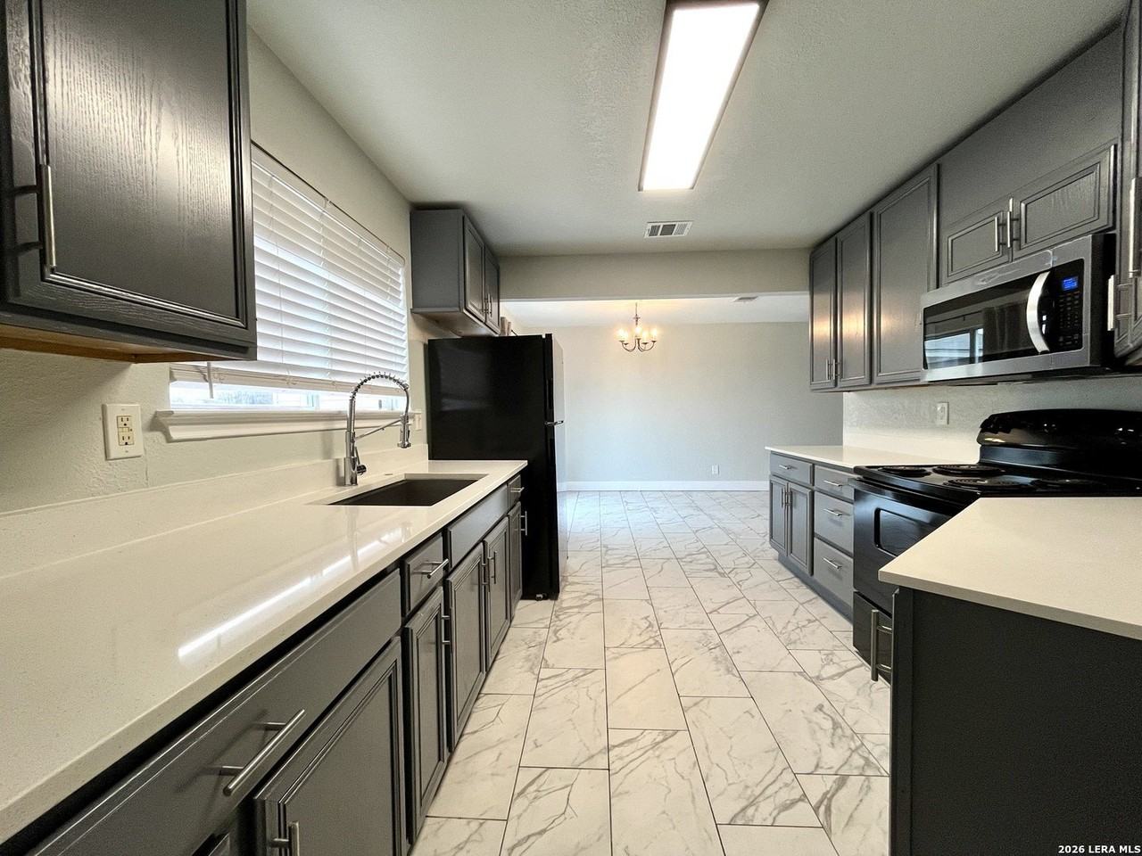 3710 Candleglenn - Photo 5 of 24