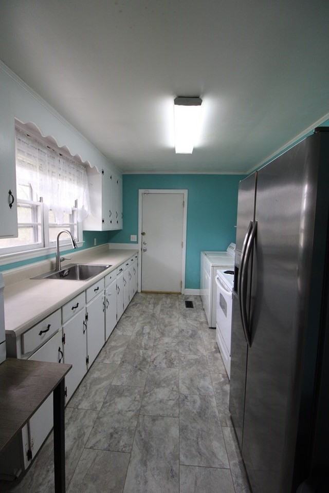32 Hilltop St - Photo 2 of 13