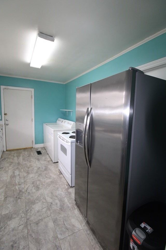 32 Hilltop St - Photo 3 of 13