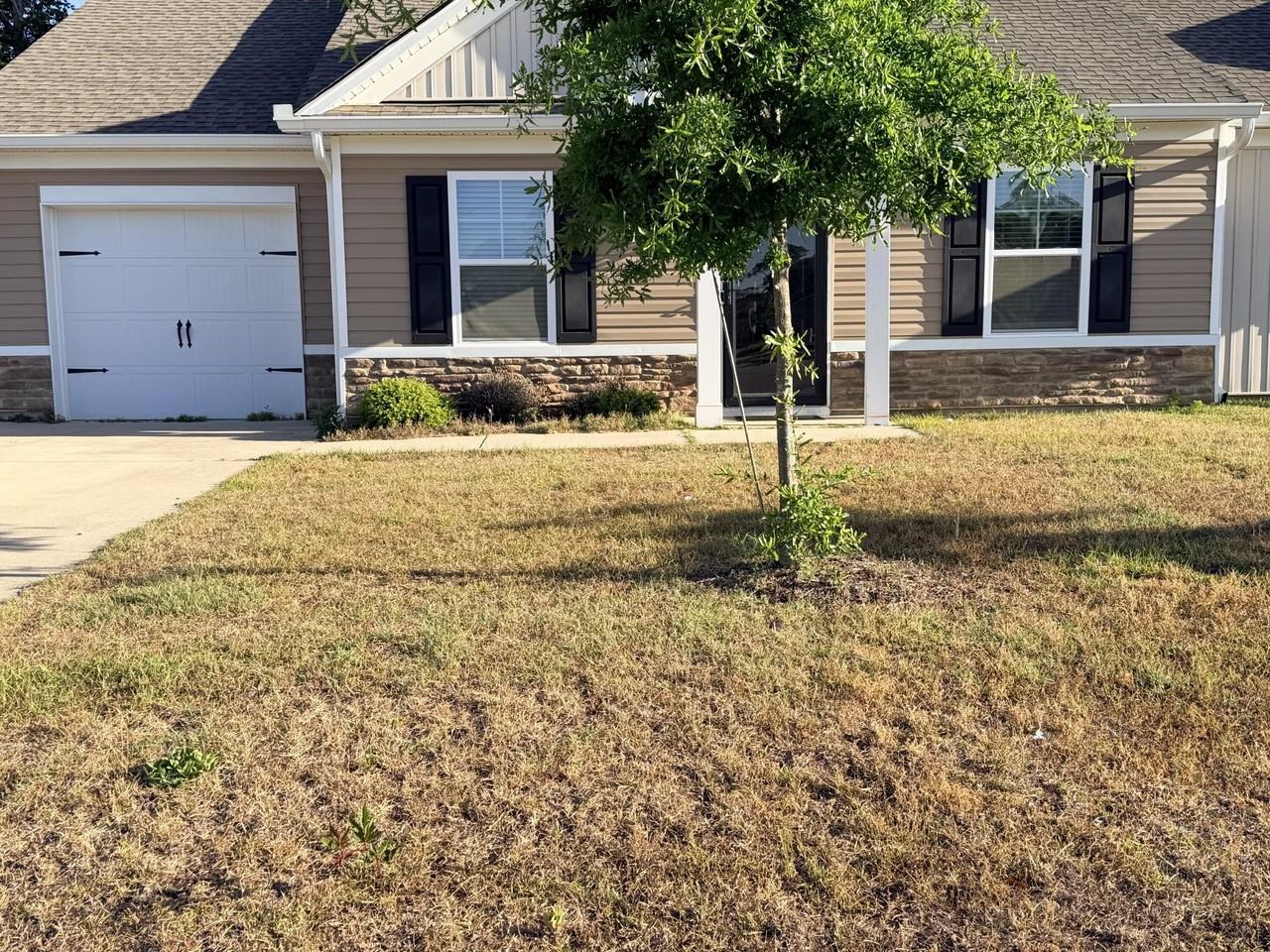 2177 Stillpointe Dr - Photo 2 of 28