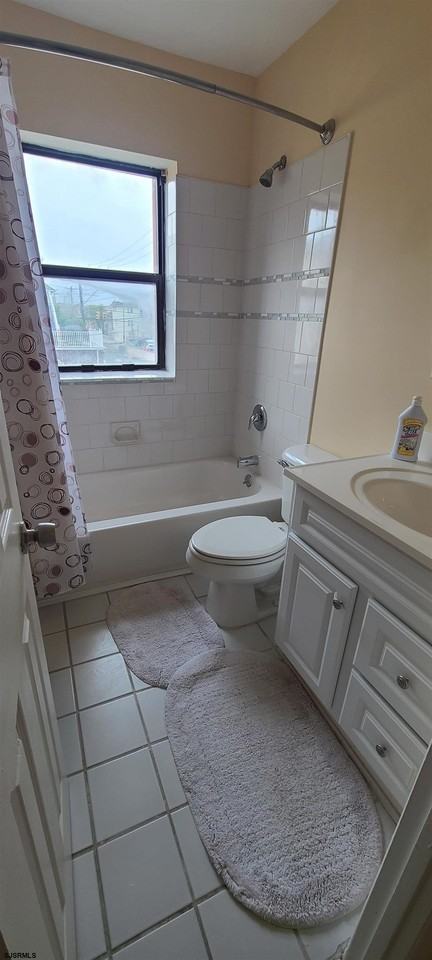 19 S Windsor Ave - Photo 3 of 4