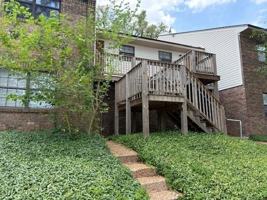 featured image of 1104 Greentree Ct