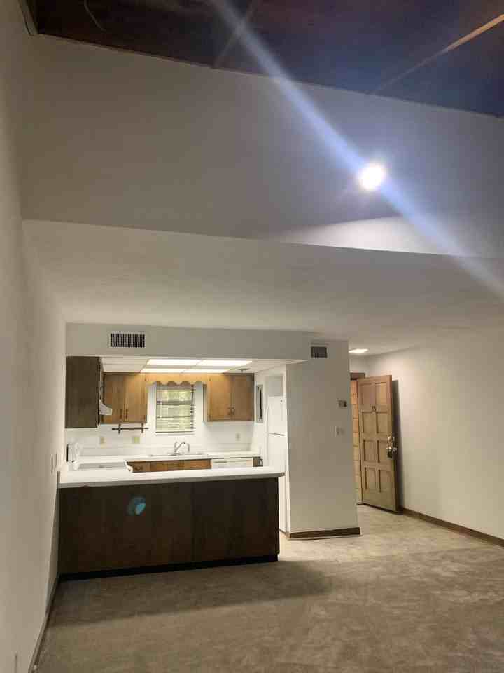 307 Vantage Point Ln #33 - Photo 7 of 17