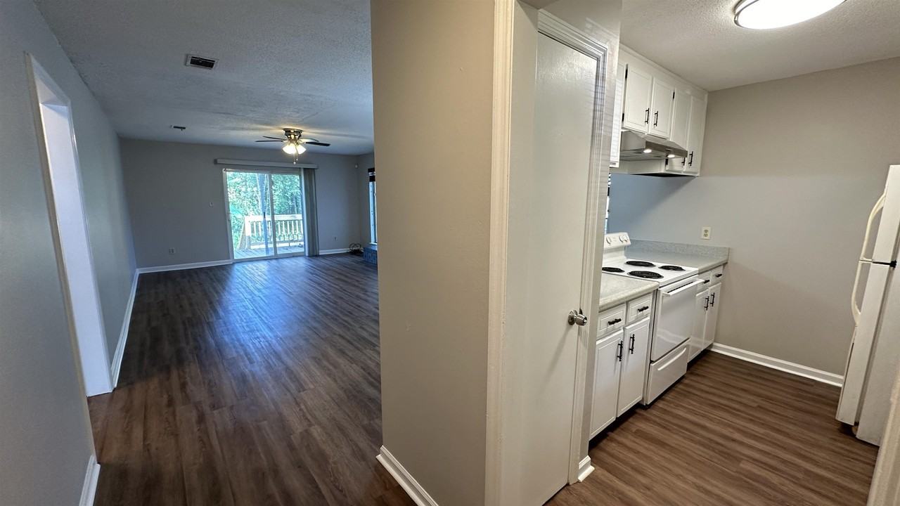 2496 Southwood Plantation Rd #A - Photo 2 of 22