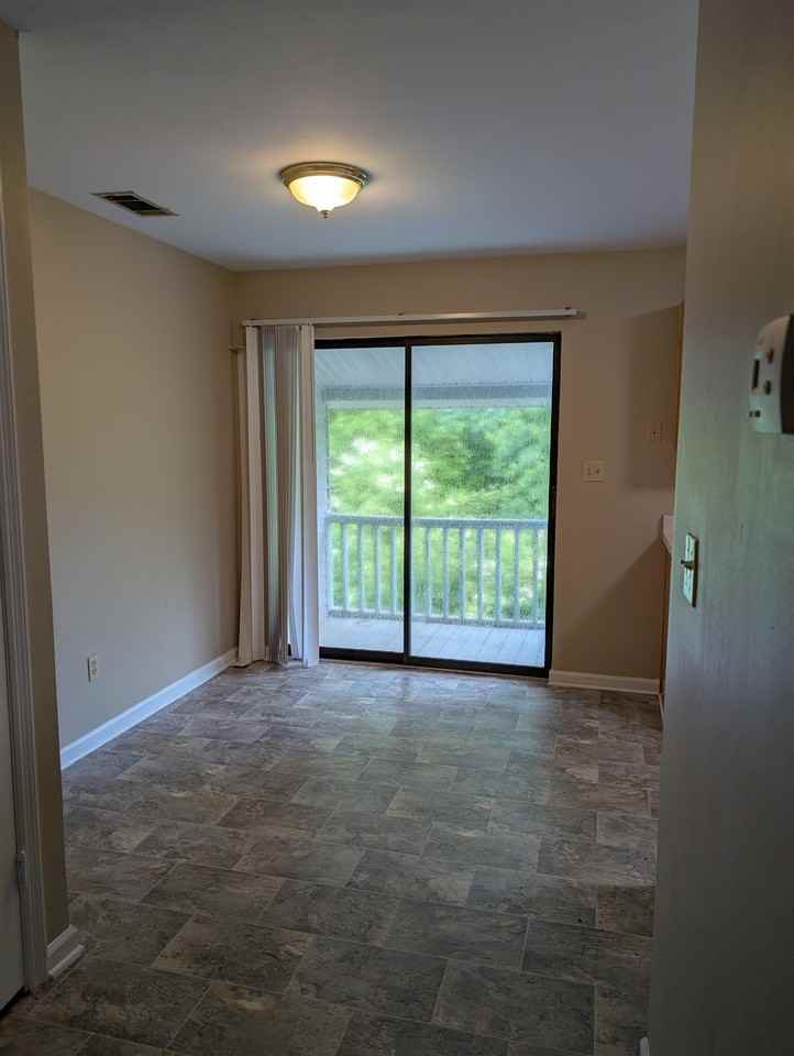 2555 Chateau Ln #3 - Photo 4 of 12
