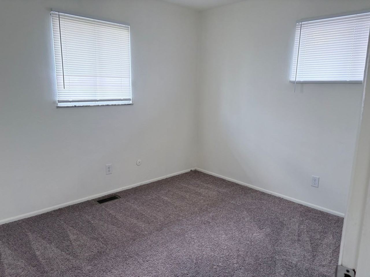 1255 Uhlwood Dr - Photo 5 of 6