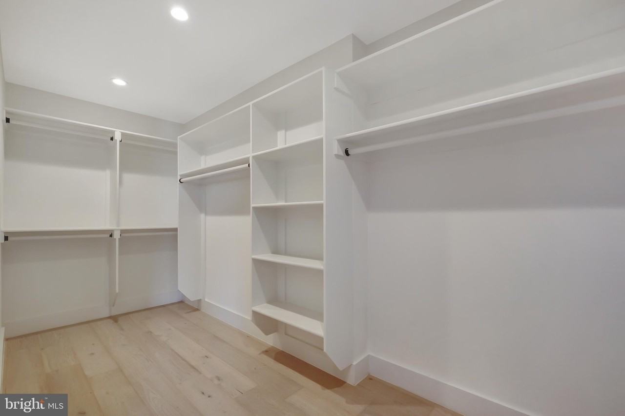 2121 3rd St Ne #2 - Photo 5 of 24