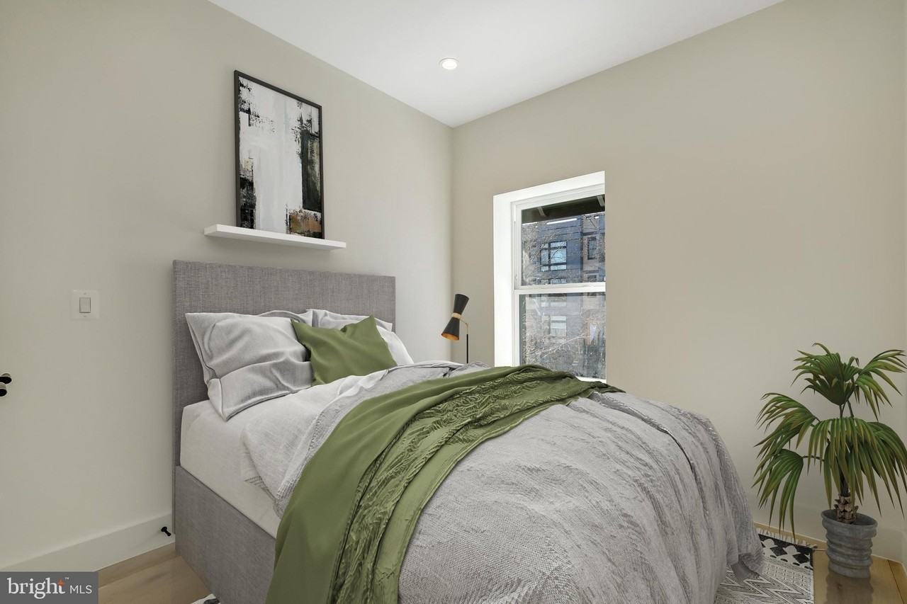 2121 3rd St Ne #2 - Photo 7 of 24