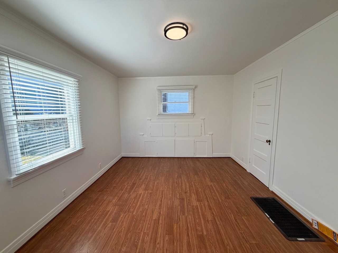414 N Stoneman Ave #414 - Photo 3 of 14