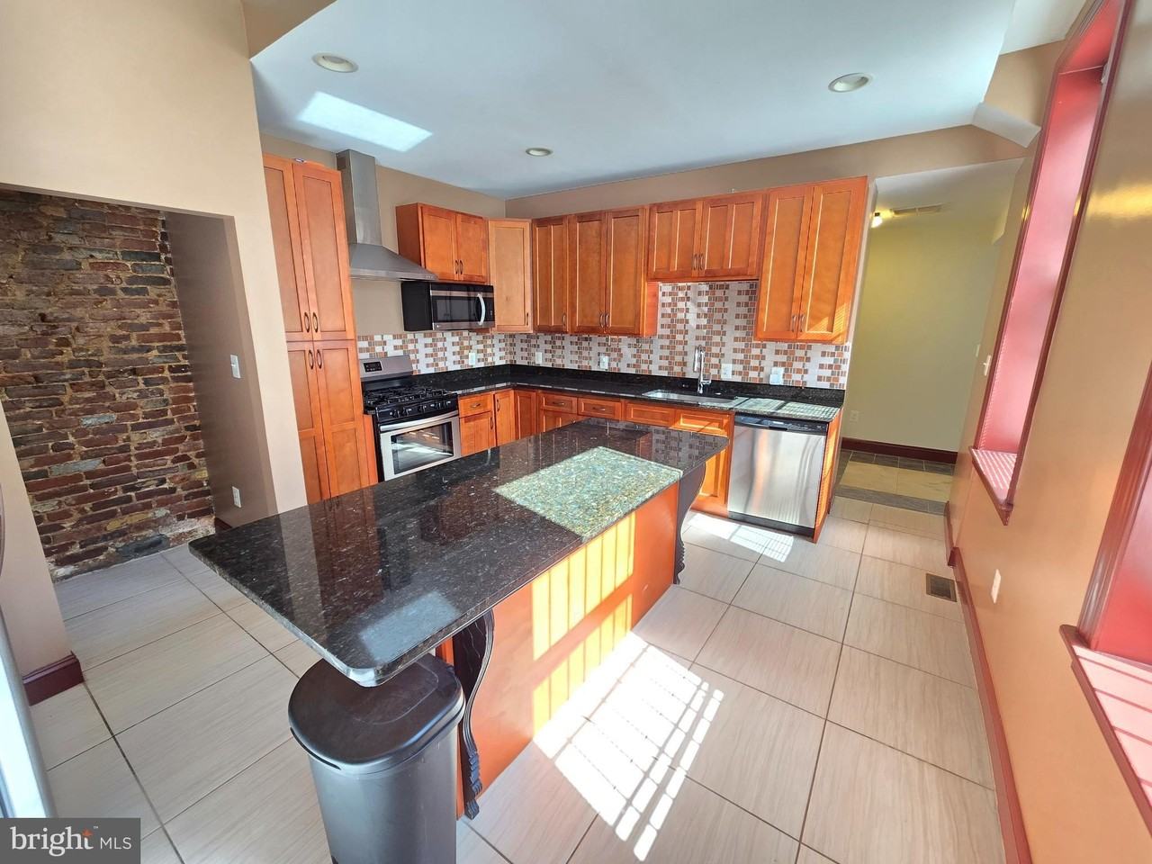 804 Hollins St #1 - Photo 4 of 43