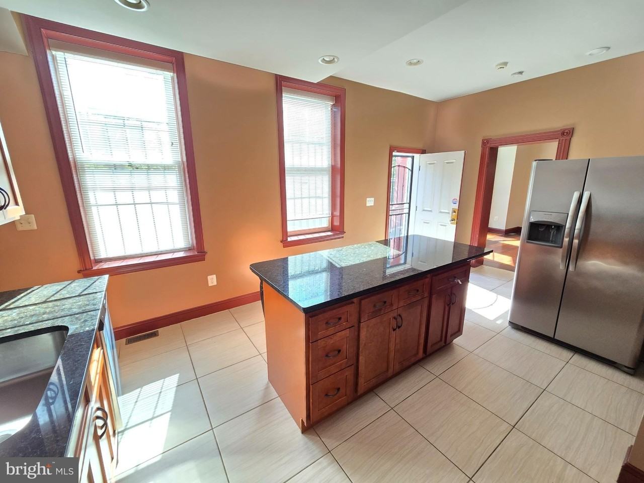 804 Hollins St #1 - Photo 5 of 43