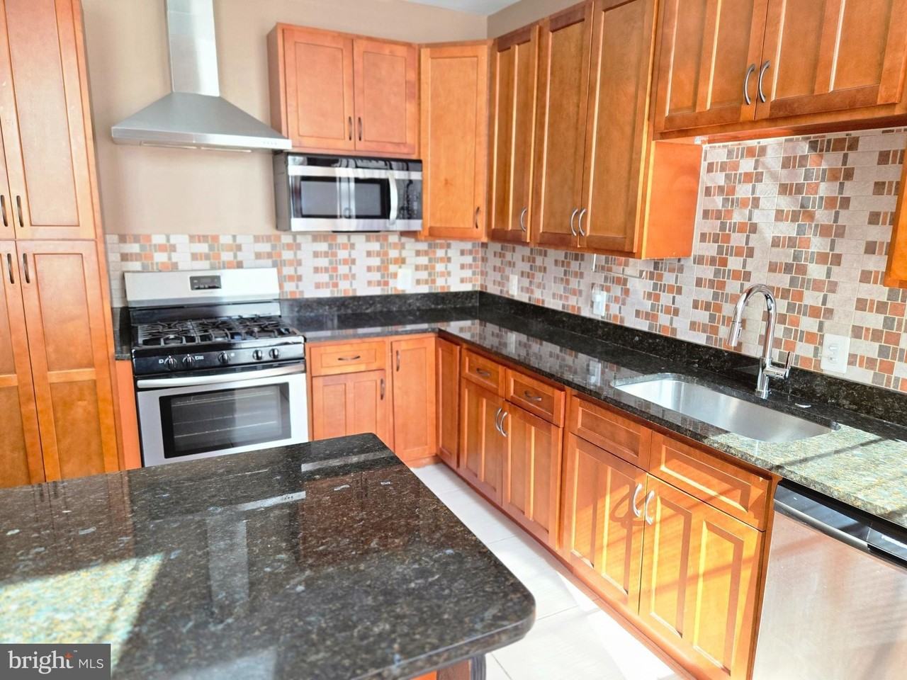 804 Hollins St #1 - Photo 6 of 43