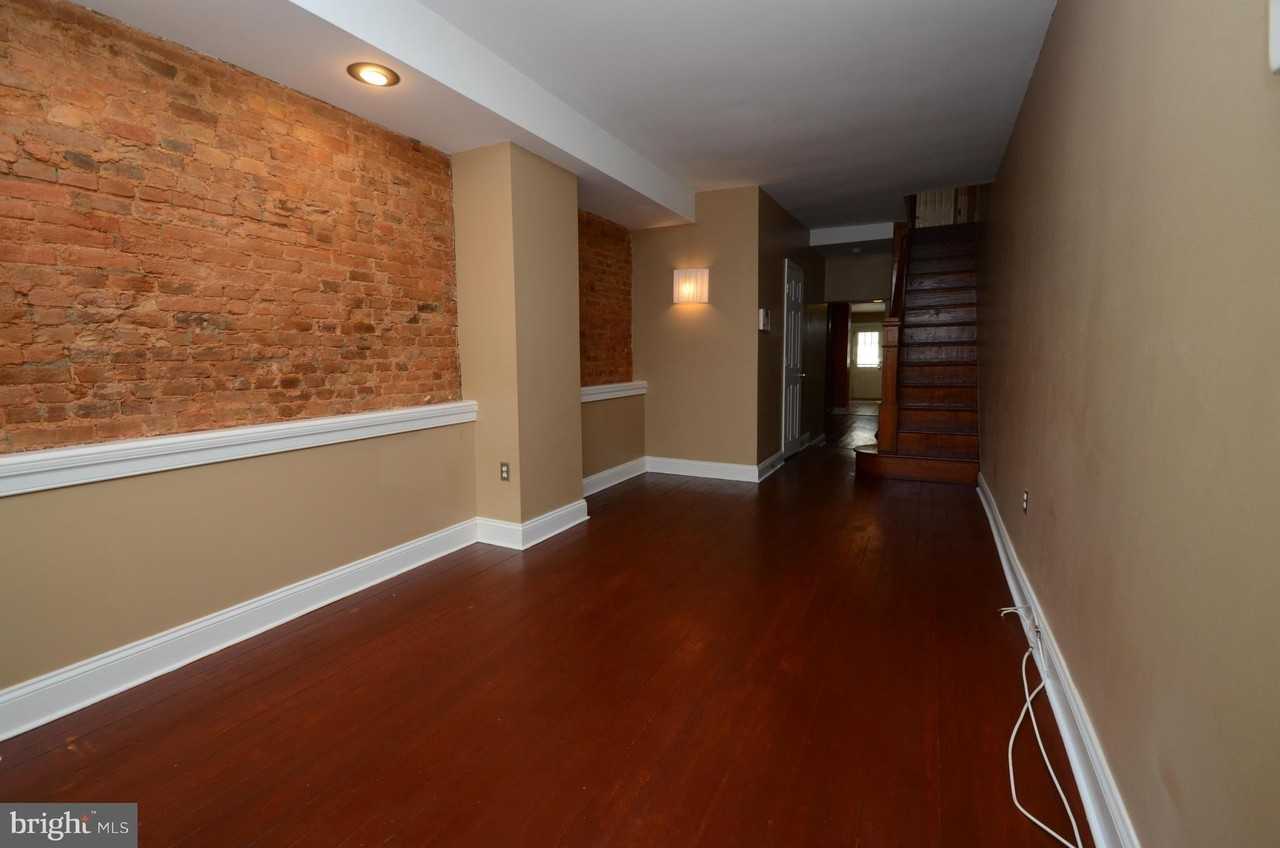3131 Elliott St - Photo 3 of 27