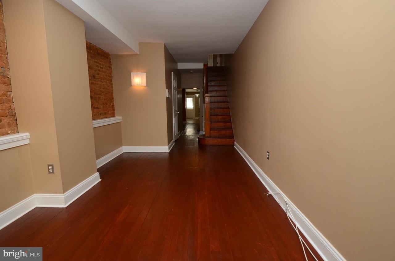3131 Elliott St - Photo 5 of 27