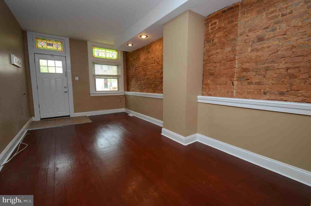 3131 Elliott St - Photo 6 of 27