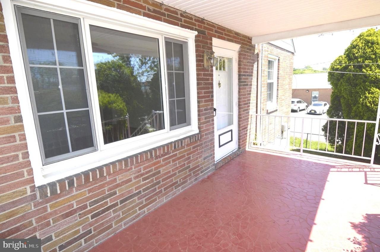 2908 5th Ave - Photo 2 of 17
