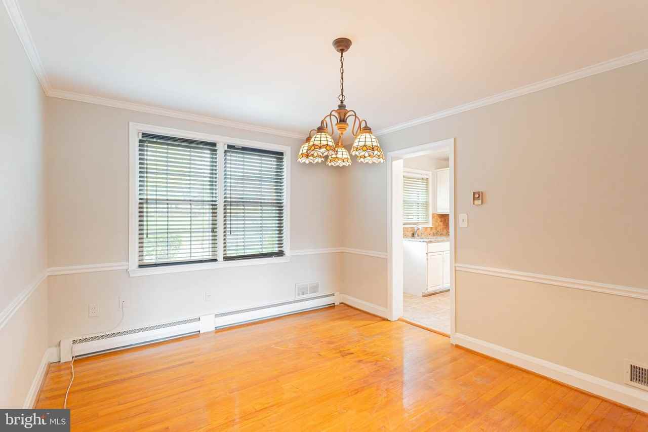 8426 Pleasant Plains Rd - Photo 5 of 25