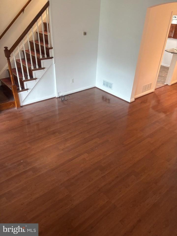3317 Belsford Ct - Photo 5 of 15
