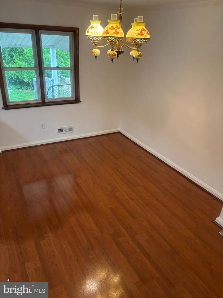 3317 Belsford Ct - Photo 6 of 15