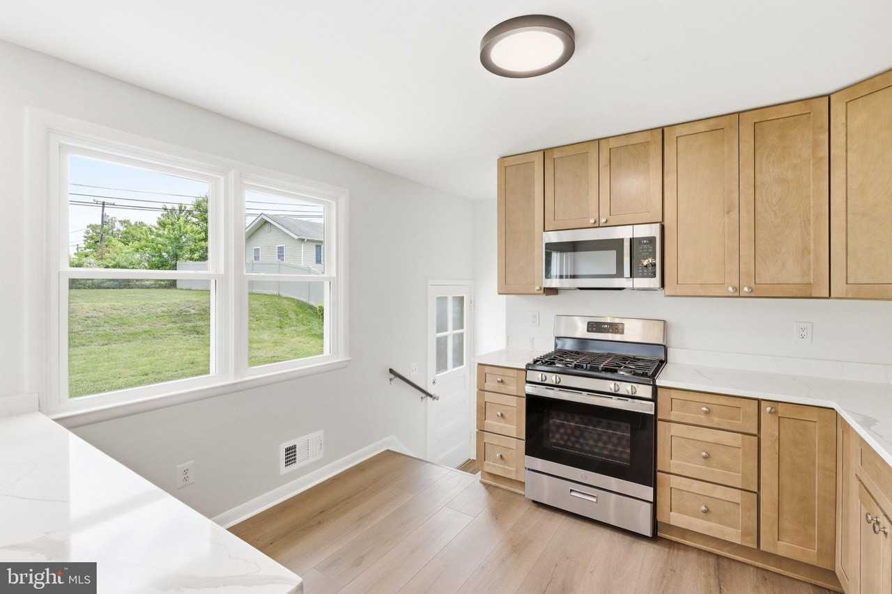 9005 Perring Park Rd - Photo 7 of 20