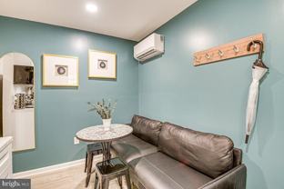 6604 Oak St #C - Photo 1 of 1