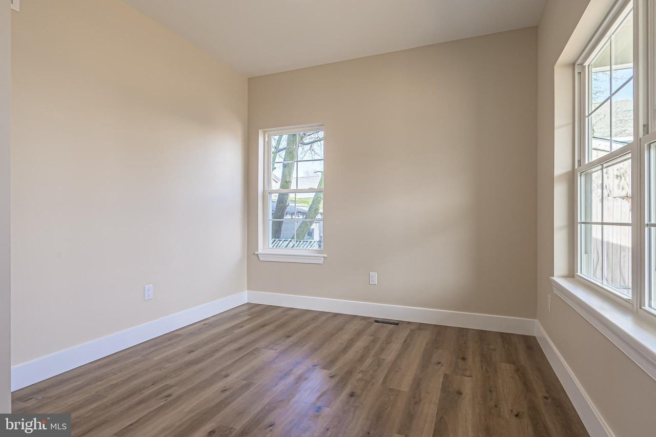 820 Archer St - Photo 3 of 20