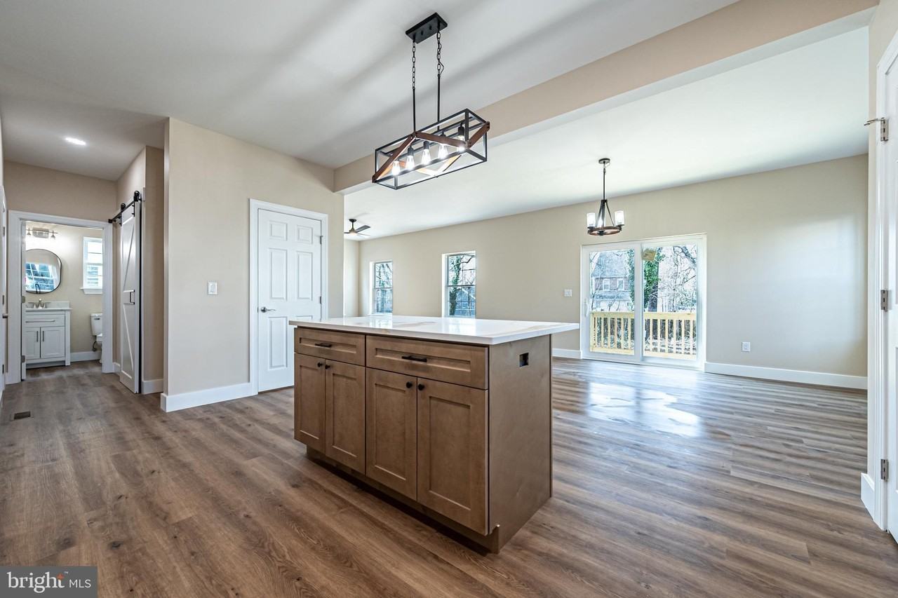 820 Archer St - Photo 6 of 20