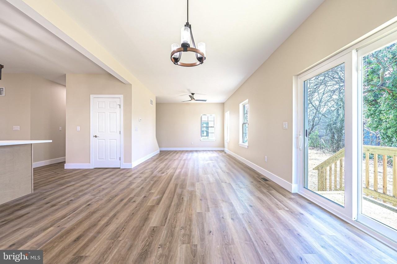820 Archer St - Photo 7 of 20