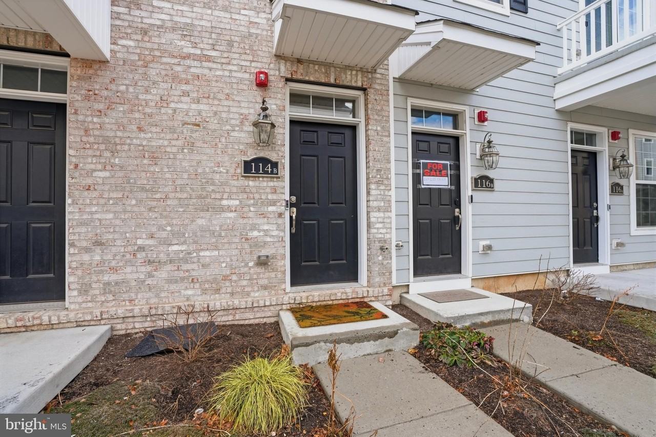 114-B King St - Photo 2 of 32