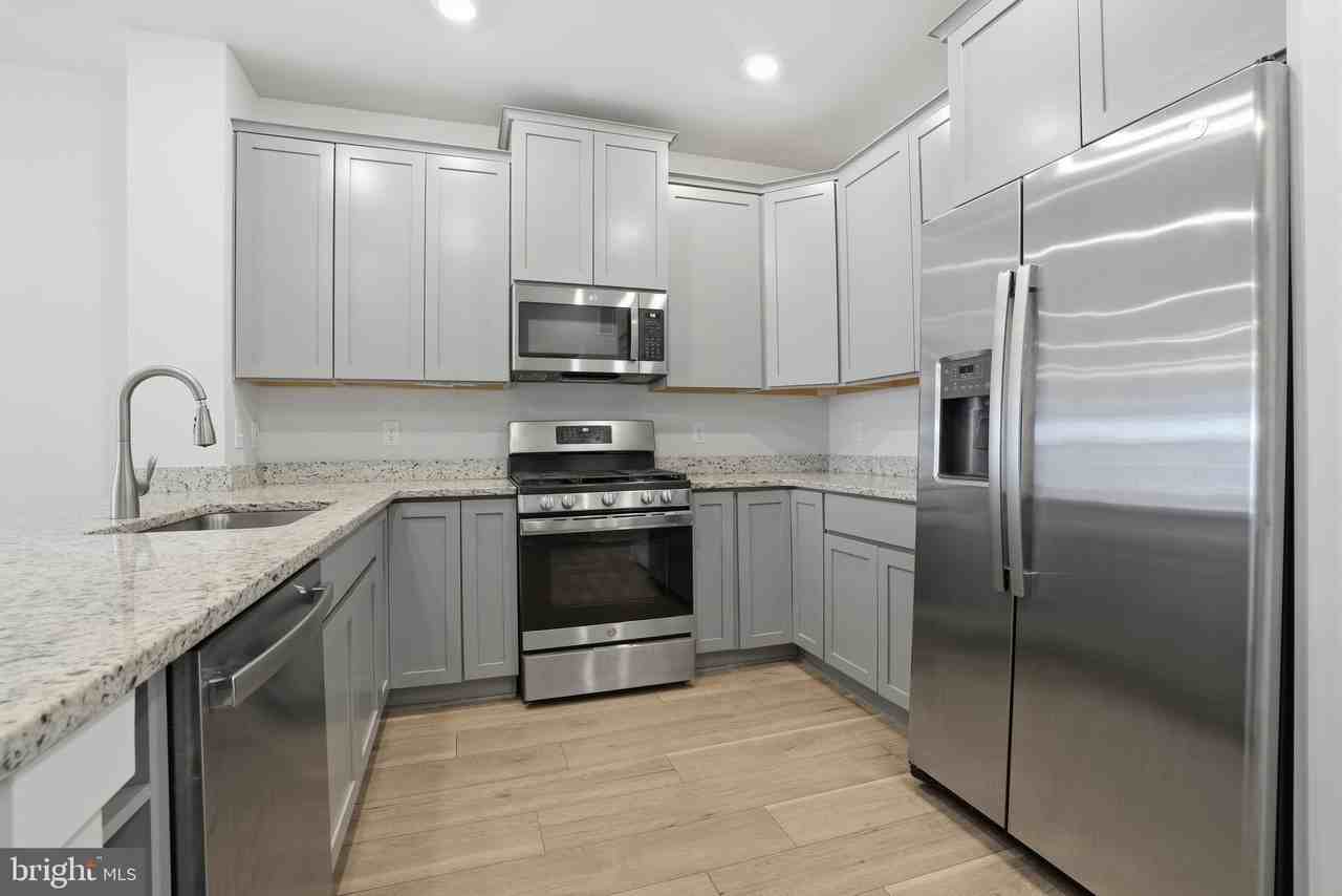 114-B King St - Photo 6 of 32