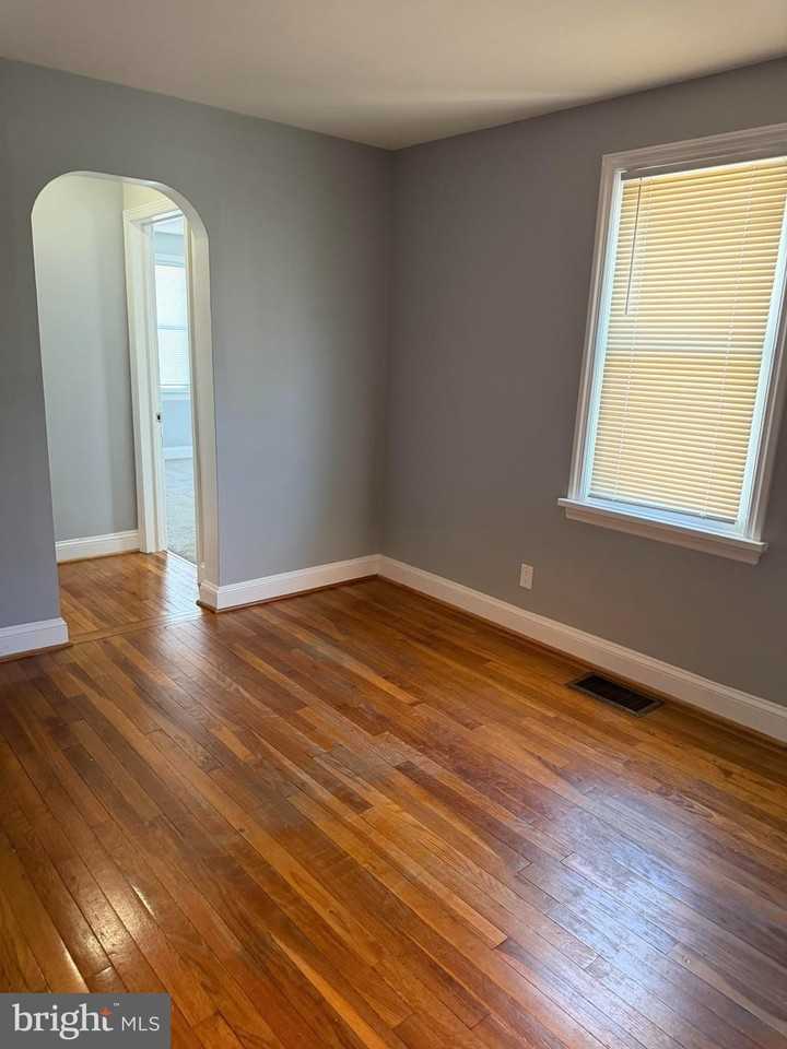 132 Hillcrest Ave - Photo 7 of 16