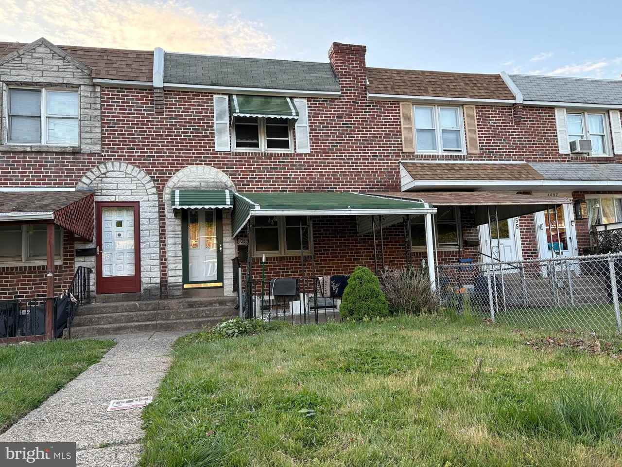 1053 Taylor Dr - Photo 2 of 17