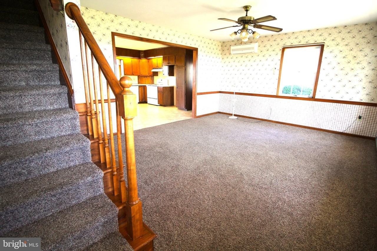 726 Stonecrest Dr - Photo 5 of 22