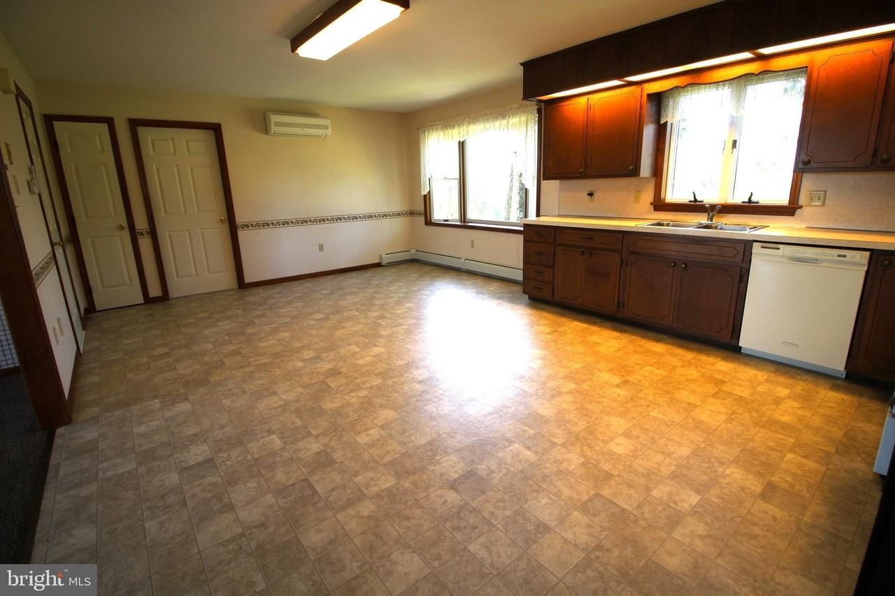 726 Stonecrest Dr - Photo 6 of 22