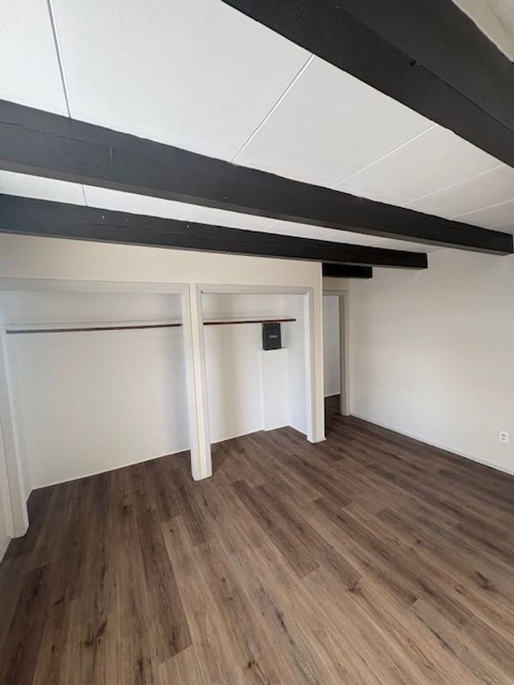 528 Henrietta - Photo 4 of 9