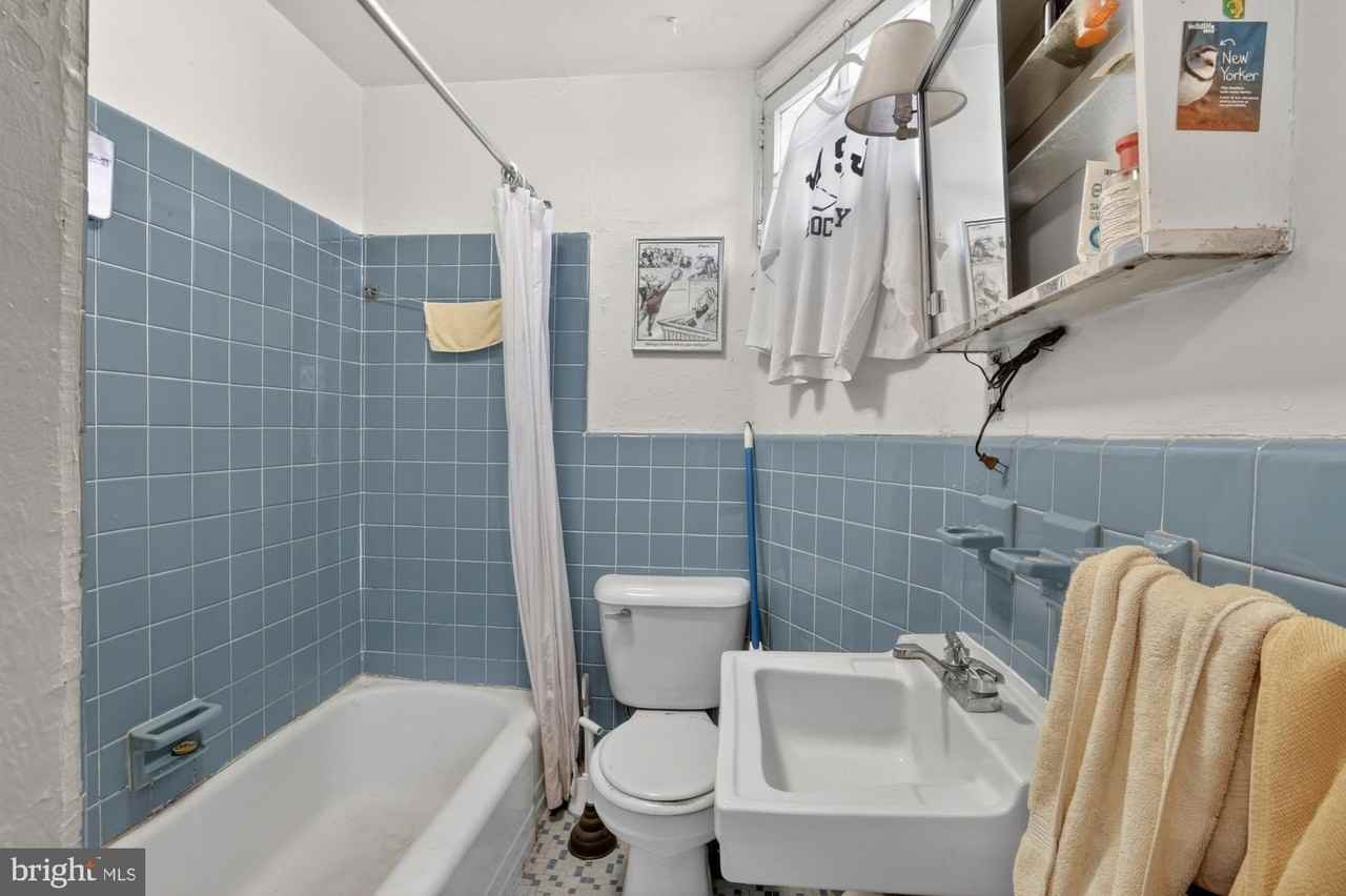 916 Pine St #3R - Photo 6 of 14