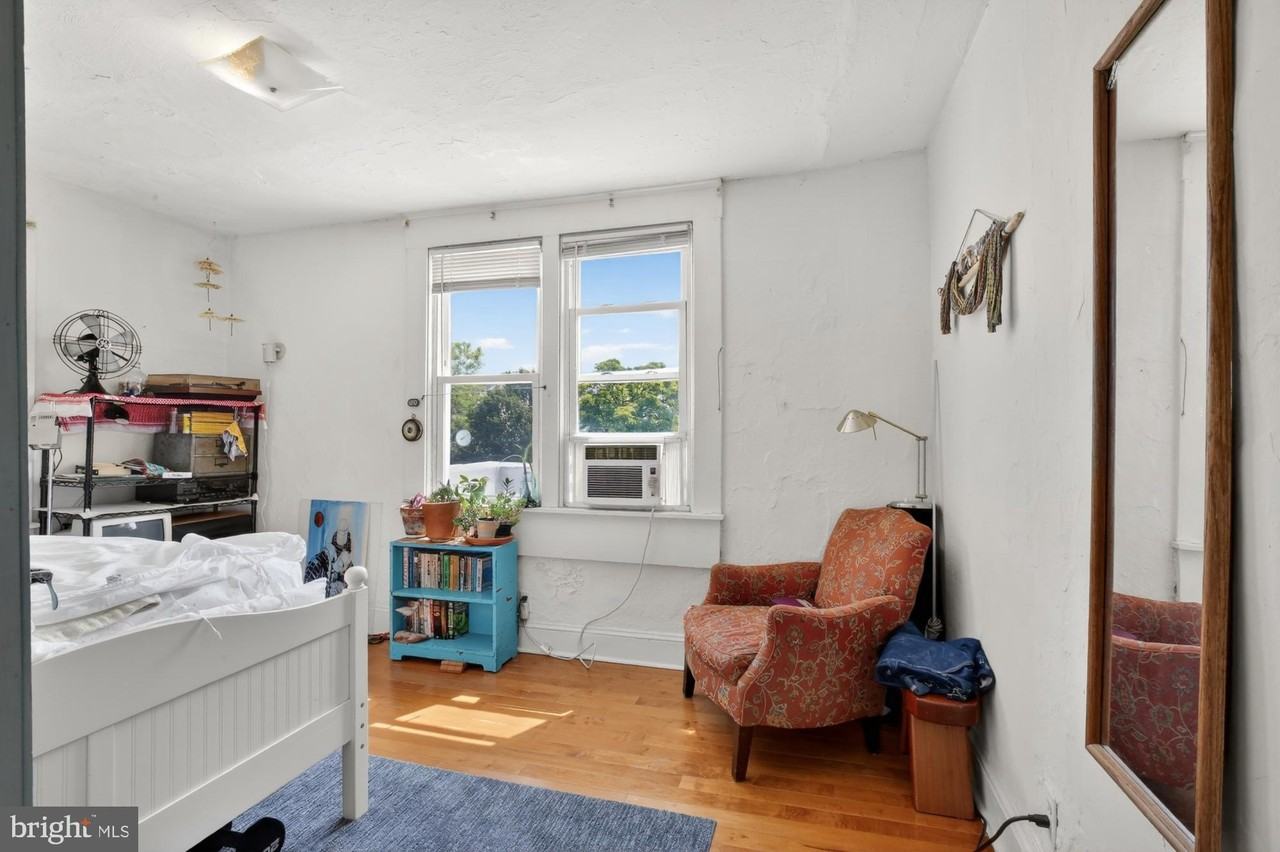 916 Pine St #3R - Photo 7 of 14