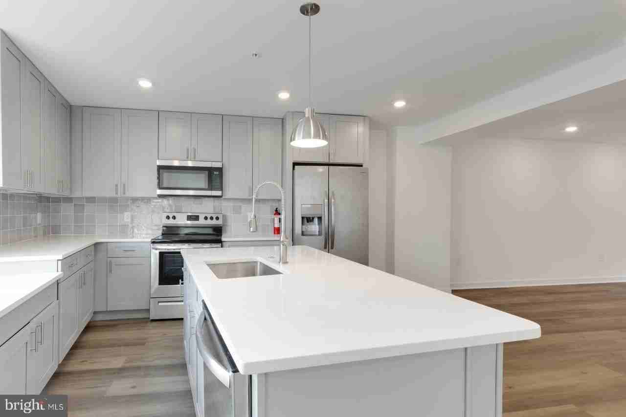 1116 S 7th St #3 - Photo 4 of 33