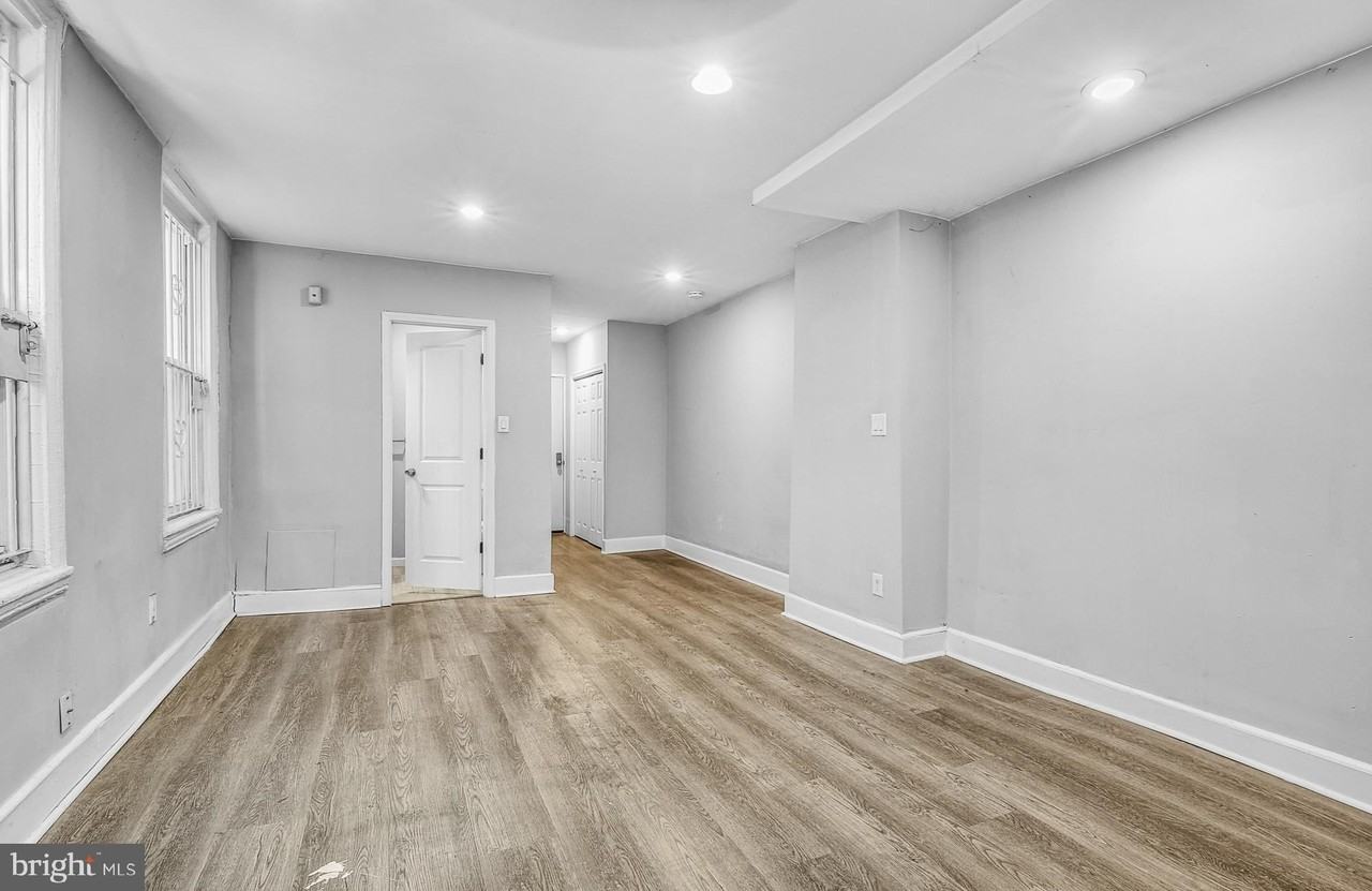 1202 N 7th St #1R - Photo 5 of 17