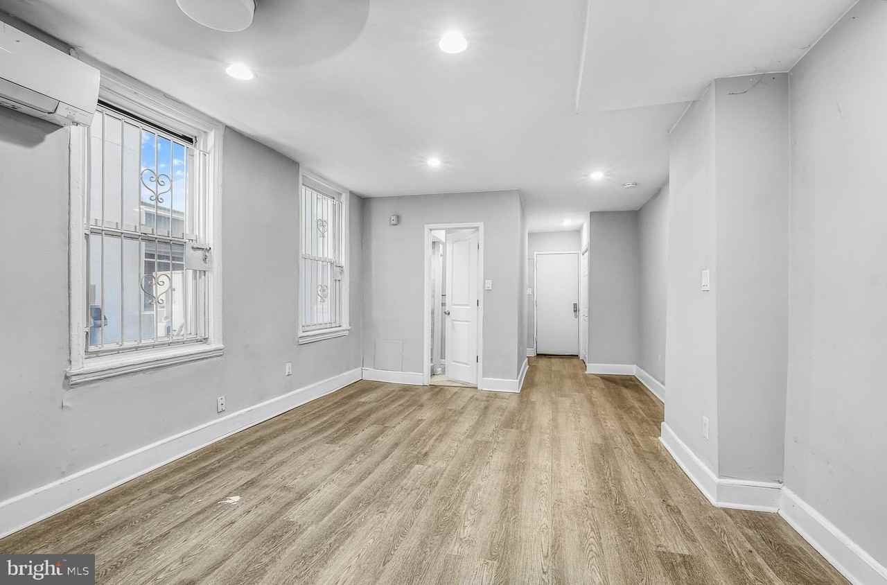 1202 N 7th St #1R - Photo 6 of 17