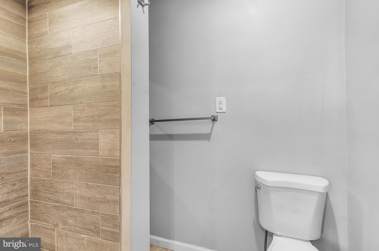 1202 N 7th St #1R - Photo 7 of 17