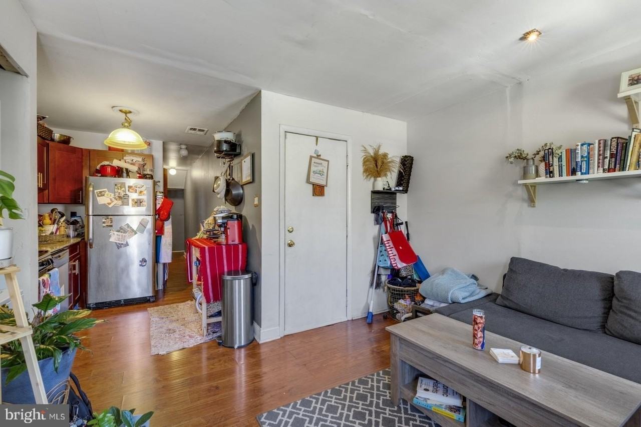 238 W Girard Ave #2 - Photo 5 of 15
