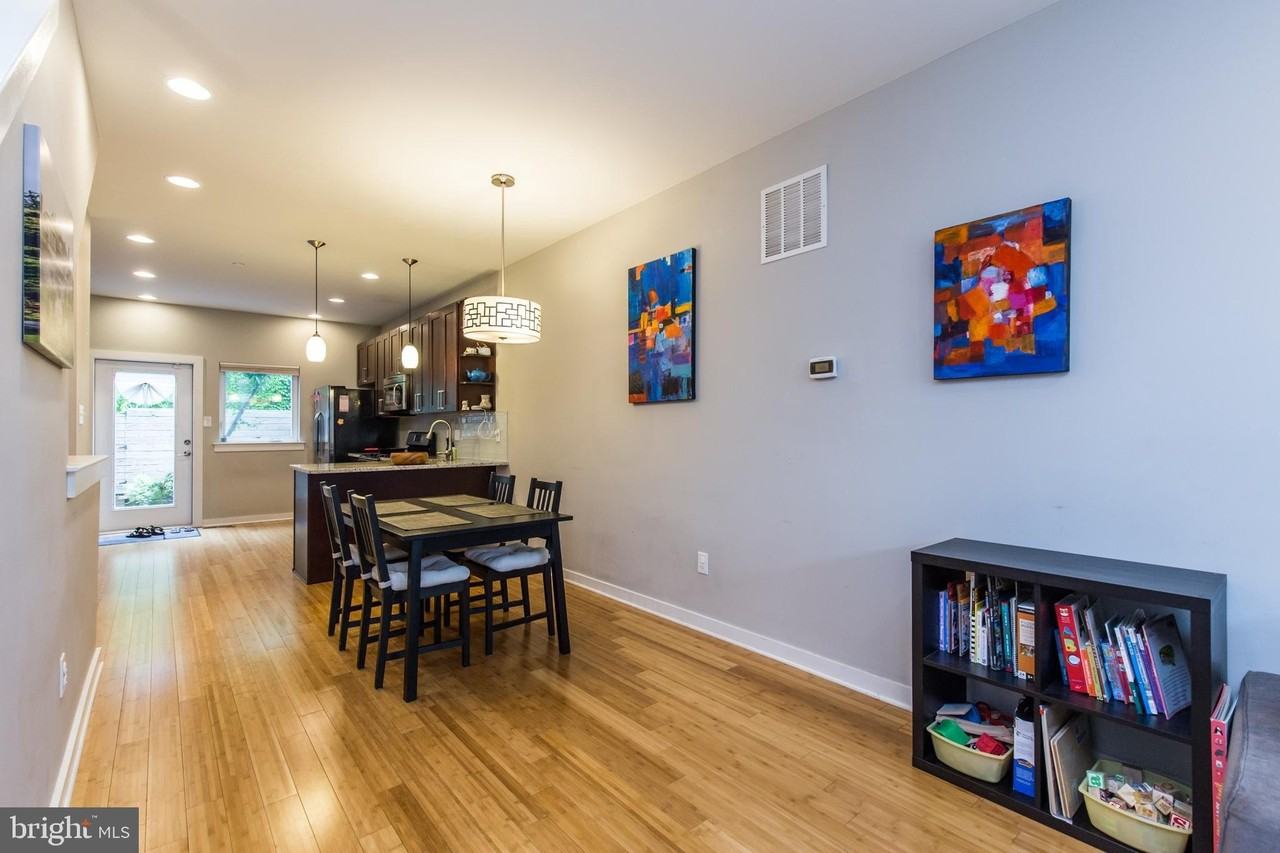 2445 Coral St - Photo 4 of 31